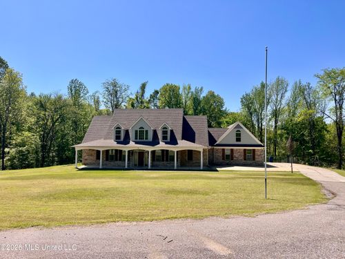 9545 Green River Rd, Lake Cormorant, MS, 38641-9776 | Card Image