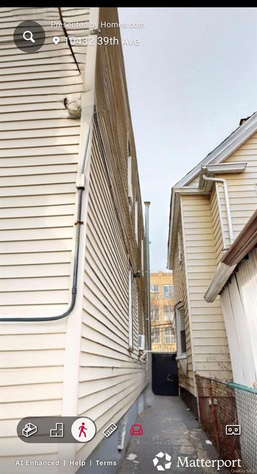 10432 39th Ave, Corona, NY, 11368-2334 | Card Image