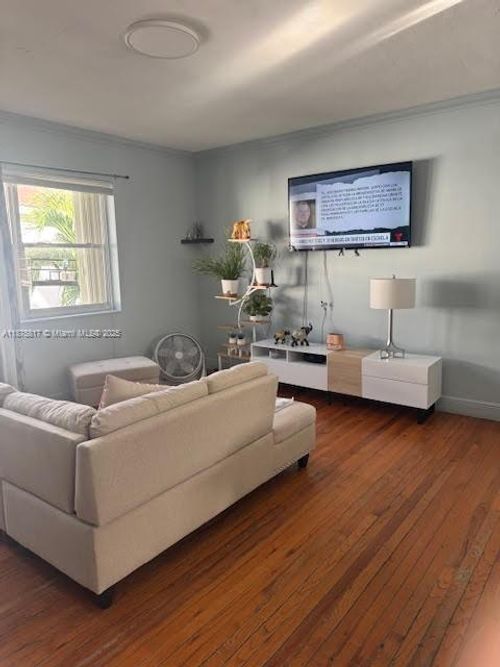 apt-4-1258 Marseille Dr, Miami Beach, FL, 33141-2857 | Card Image