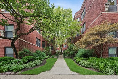 3b-530 Sheridan Rd, Evanston, IL, 60202-3119 | Card Image