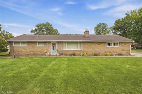 6787 Kirby Ave Ne, Canton, OH, 44721-3552 | Card Image