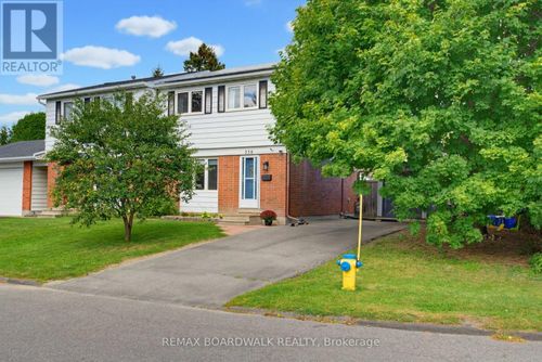 238 Mcelroy Drive, Ottawa, ON, K2L1Y1 | Card Image
