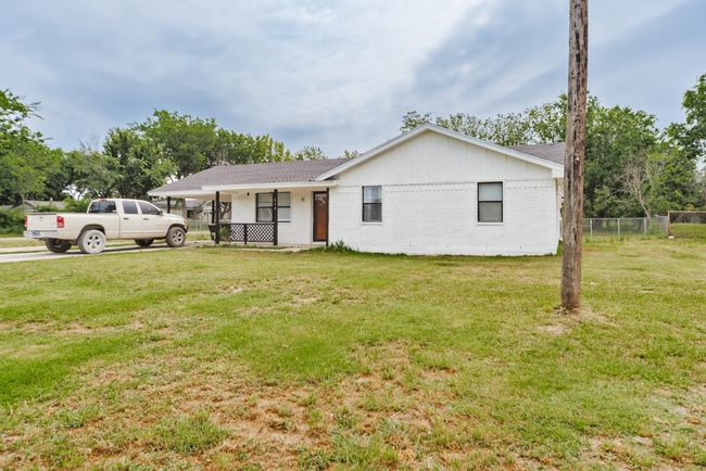 510 N Proctor St, House other with 3 bedrooms, 2 bathrooms and null parking in Alvord TX | Image 14