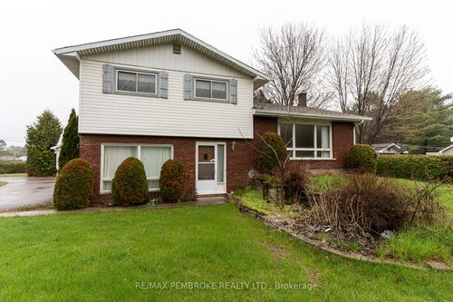 2 Silke Dr, Petawawa, ON, K8H2K7 | Card Image