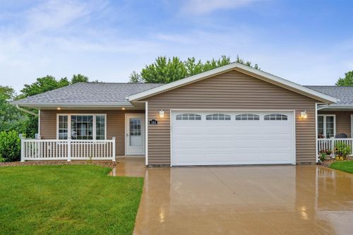 144 Goldfinch Ct, Independence, IA, 50644-1300 | Card Image