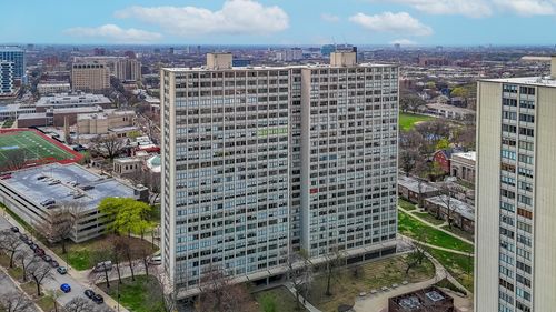 apt-2111-4850 S Lake Park Ave, Chicago, IL, 60615-2074 | Card Image