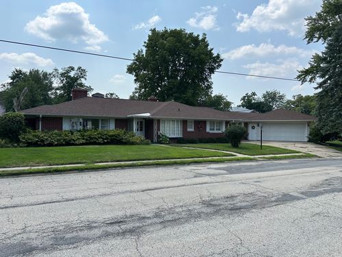 107 Towne St, Morrison, IL, 61270-2412 | Card Image