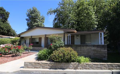 19364 Avenue Of The Oaks, Newhall, CA, 91321-1400 | Card Image