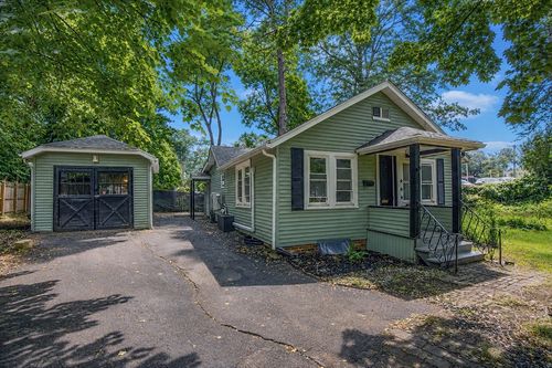 33 Plumtree Rd, Springfield, MA, 01118-1419 | Card Image
