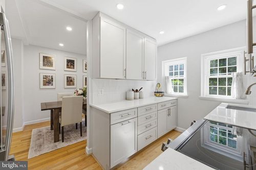 4892 28th St S, ARLINGTON, VA, 22206-1366 | Card Image