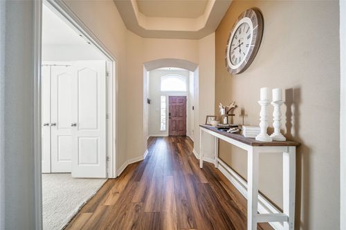8805 Cheyenne Dr, Greenville, TX, 75402-2811 | Card Image