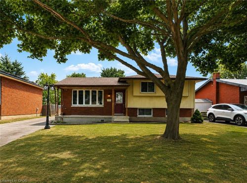 37 Ebury Cres, London, ON, N6C3E1 | Card Image