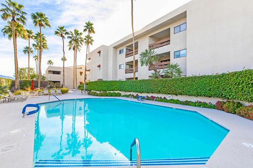 111-255 S Avenida Caballeros, Palm Springs, CA, 92262-6750 | Card Image