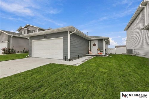 1611 Sw 29th St, Lincoln, NE, 68522-1805 | Card Image