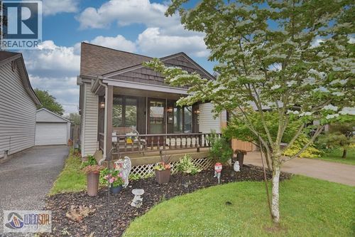 643 Alexandrine St, Windsor, ON, N8X3C1 | Card Image
