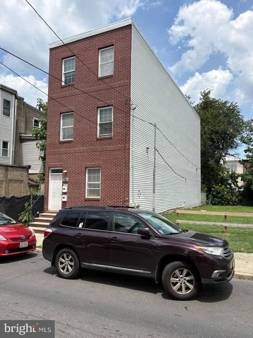1739 W Berks St, PHILADELPHIA, PA, 19121-3321 | Card Image