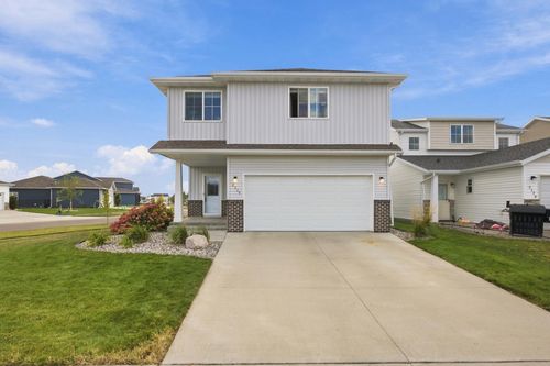 2114 65th Ave S, Fargo, ND, 58104-7832 | Card Image