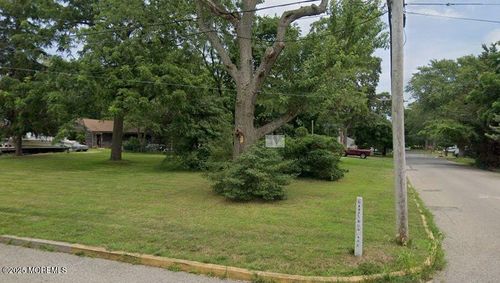 41 Garden Ave, Island Heights, NJ, 08732-7751 | Card Image