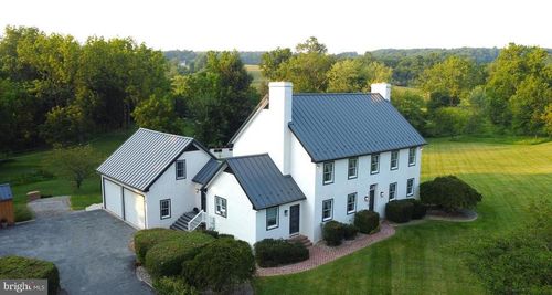 2039 School Rd, Pottstown, PA, 19465-8849 | Card Image