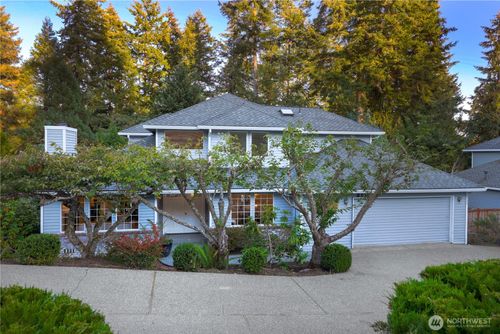 8436 129th Pl Se, Newcastle, WA, 98056-1764 | Card Image