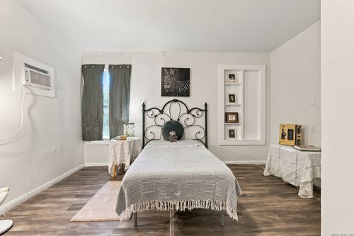 214 Cravens Ave, San Antonio, TX, 78223-1837 | Card Image