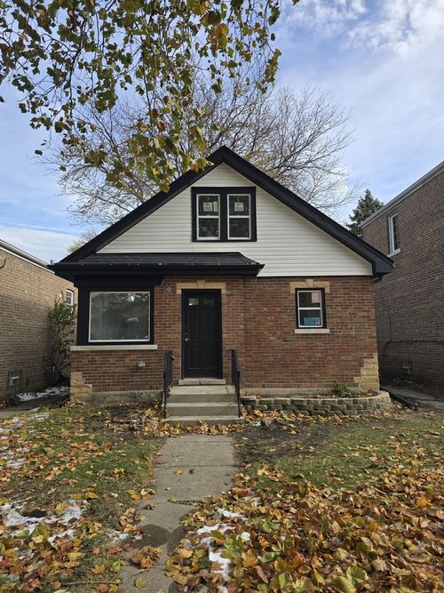 3605 Harvey Ave, Berwyn, IL, 60402-3832 | Card Image