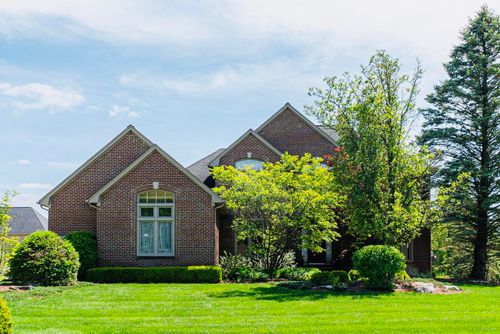 3801 Fawn Dr, Rochester, MI, 48306-1030 | Card Image