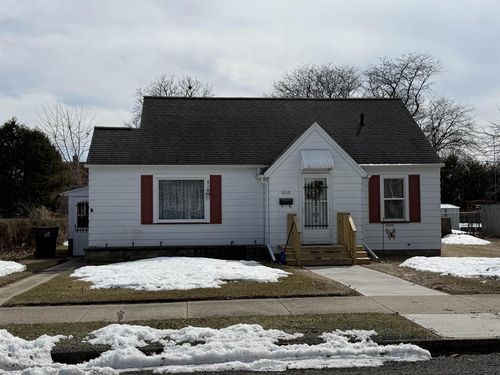 2113 17th Avenue, Menominee, MI, 49858 | Card Image