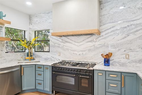 5705 Bent Oak Pl, Dallas, TX, 75248-2711 | Card Image