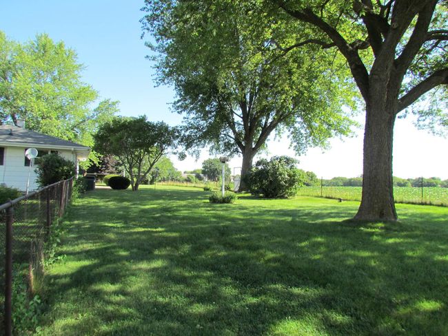 2475 N Pecatonica Rd, Home with 3 bedrooms, 2 bathrooms and null parking in PECATONICA IL | Image 32