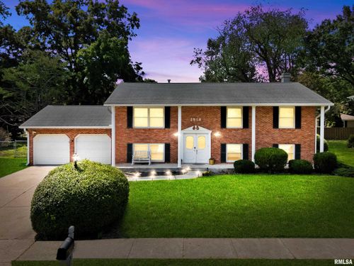 1518 W Grandridge Dr, Dunlap, IL, 61525-9320 | Card Image