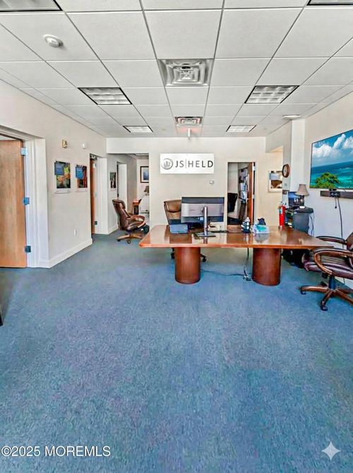 1-6 Drummond Pl, Red Bank, NJ, 07701-1636 | Card Image