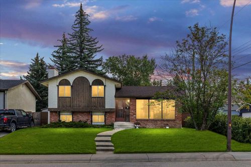 3043 Cedar Ridge Drive Sw, Calgary, AB, T2W2B3 | Card Image