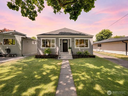 1729 23rd Ave, LONGVIEW, WA, 98632-3619 | Card Image