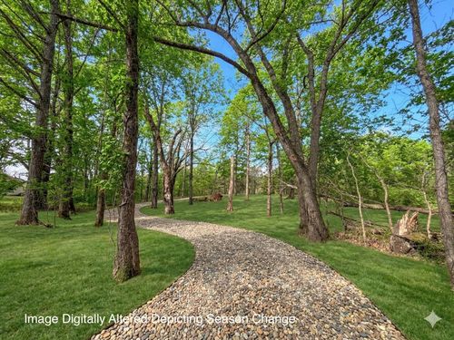 2404 Summer Oaks Cir, Summertown, TN, 38483-9200 | Card Image