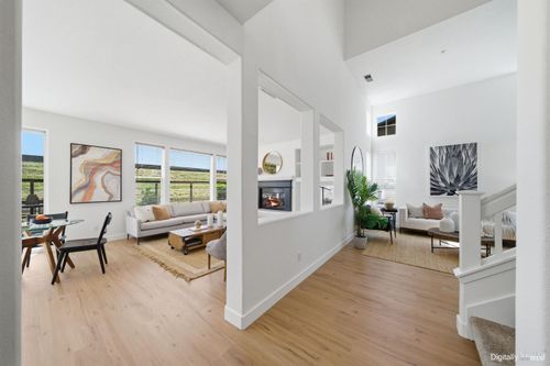 182 Emerson Ave, Novato, CA, 94949-6166 | Card Image