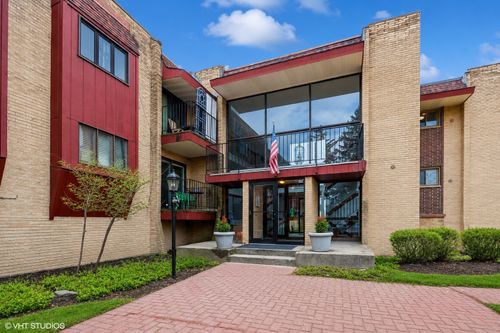 17-787 Wilson Ave, Glen Ellyn, IL, 60137-6236 | Card Image
