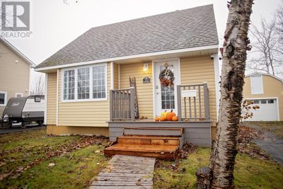 20 Bowes St, House other with 2 bedrooms, 2 bathrooms and null parking in Gander NL | Image 1