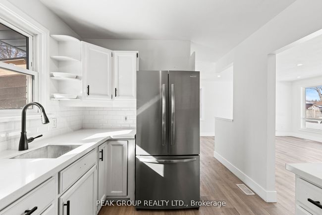 5920 Silverwood Cres, House other with 4 bedrooms, 2 bathrooms and 4 parking in Niagara Falls ON | Image 12