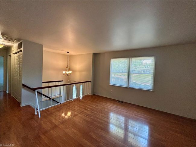 3228 W Loftyview Ct, House other with 4 bedrooms, 2 bathrooms and null parking in High Point NC | Image 7