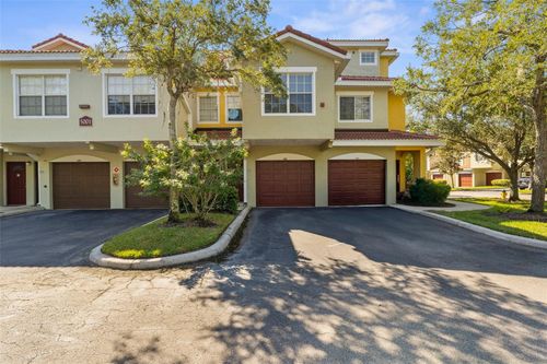 22-211-5001 Baraldi Cir, SARASOTA, FL, 34235-7608 | Card Image