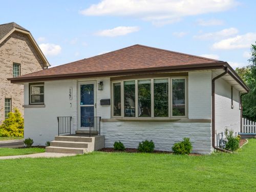 127 Elm St, Glenview, IL, 60025-4906 | Card Image