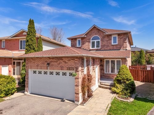 3275 Greenbelt Crescent, Mississauga, ON, L5N5Y1 | Card Image