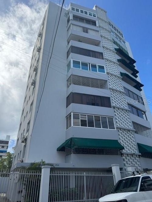 8-n-711 Calle Un, San Juan, PR, 00907-4228 | Card Image