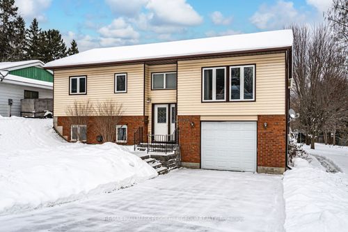 325 Ouida St, Tay, ON, L0K2C0 | Card Image