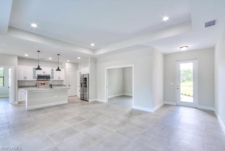 Residential in NAPLES 4