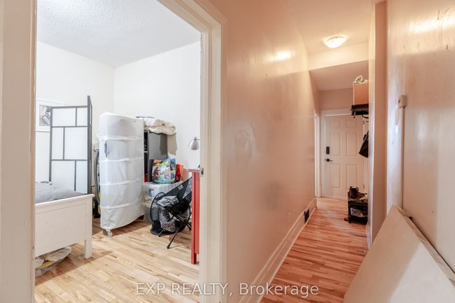 92 Cambridge St N, Home with 3 bedrooms, 2 bathrooms and 3 parking in Ottawa ON | Image 10