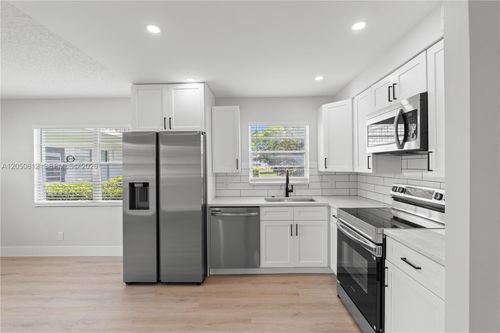 213-213 Oakridge N, Deerfield Beach, FL, 33442-1972 | Card Image