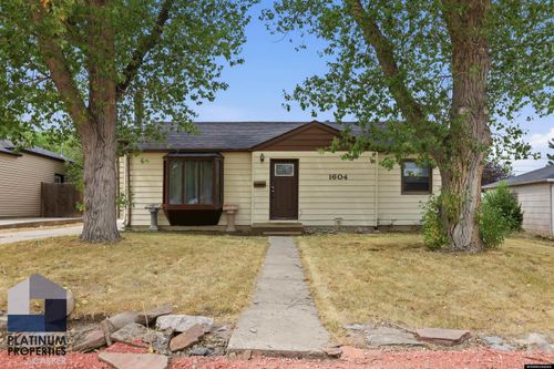 1604 Westridge Pl, Casper, WY, 82604-3310 | Card Image