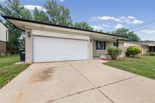 4051 Dickson Dr, Sterling Heights, MI, 48310-4538 | Card Image
